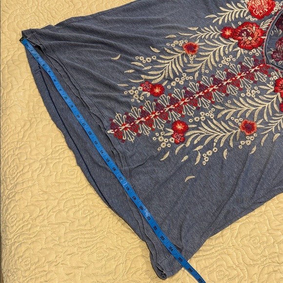 Embroidered Floral V-Neck Top - Blue and Red - Picture 11 of 11